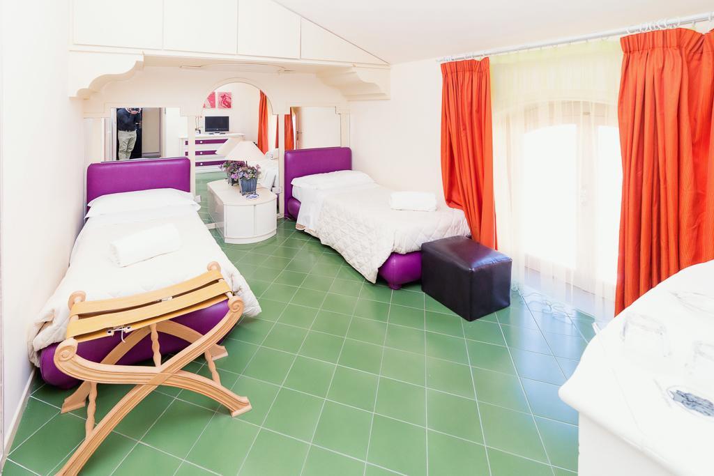 Bed and Breakfast I Giardini Di Giano à Torre di Faro Extérieur photo